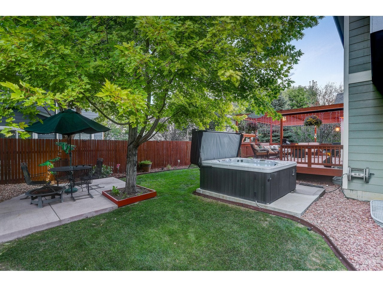 1516 Red Mountain Dr