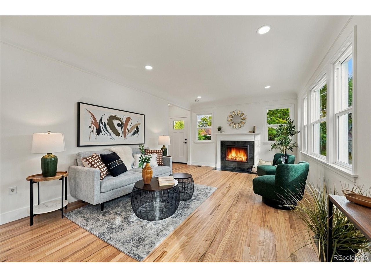 1211 Bellaire St