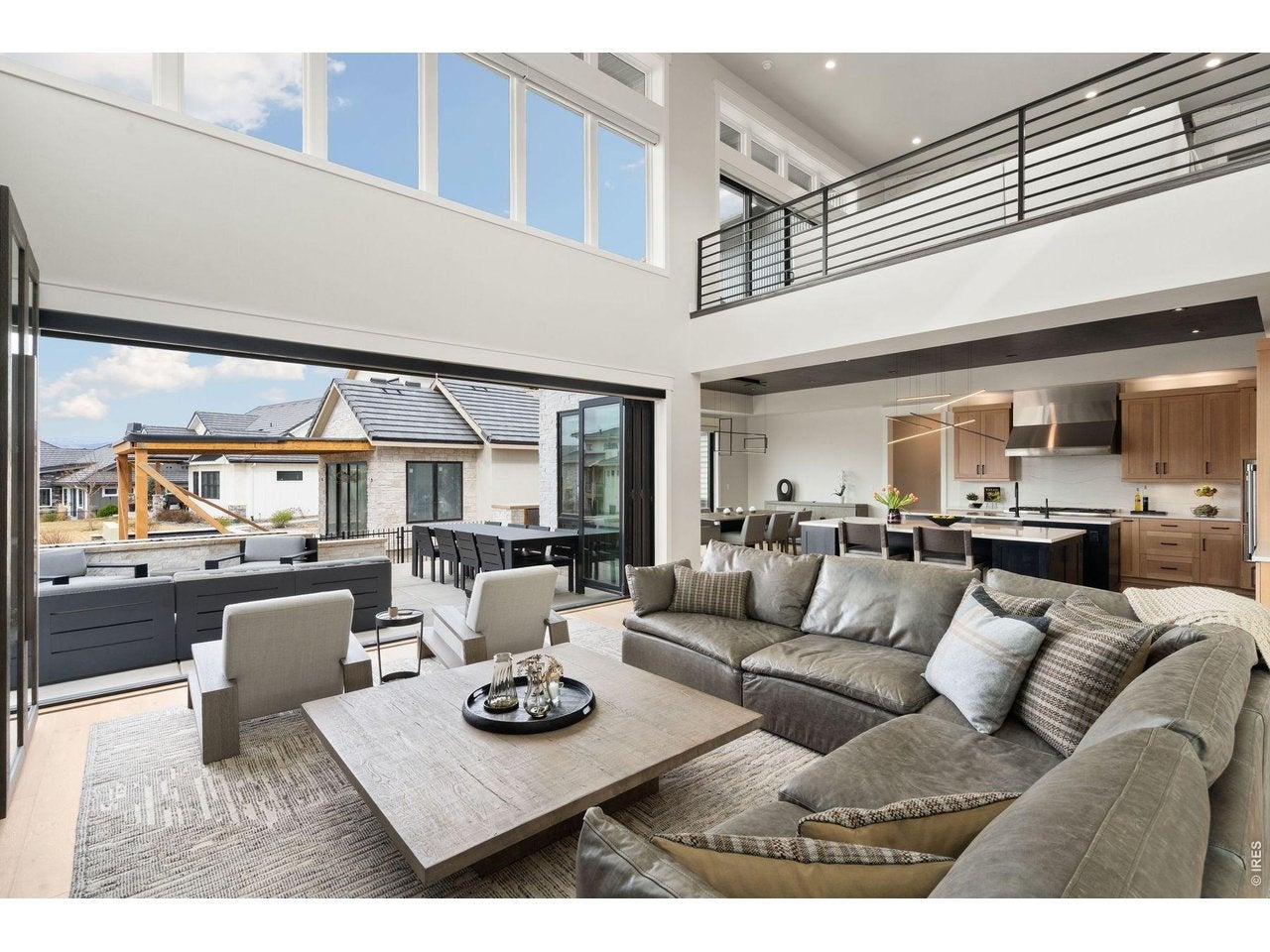 2311 Sugarloaf Rd