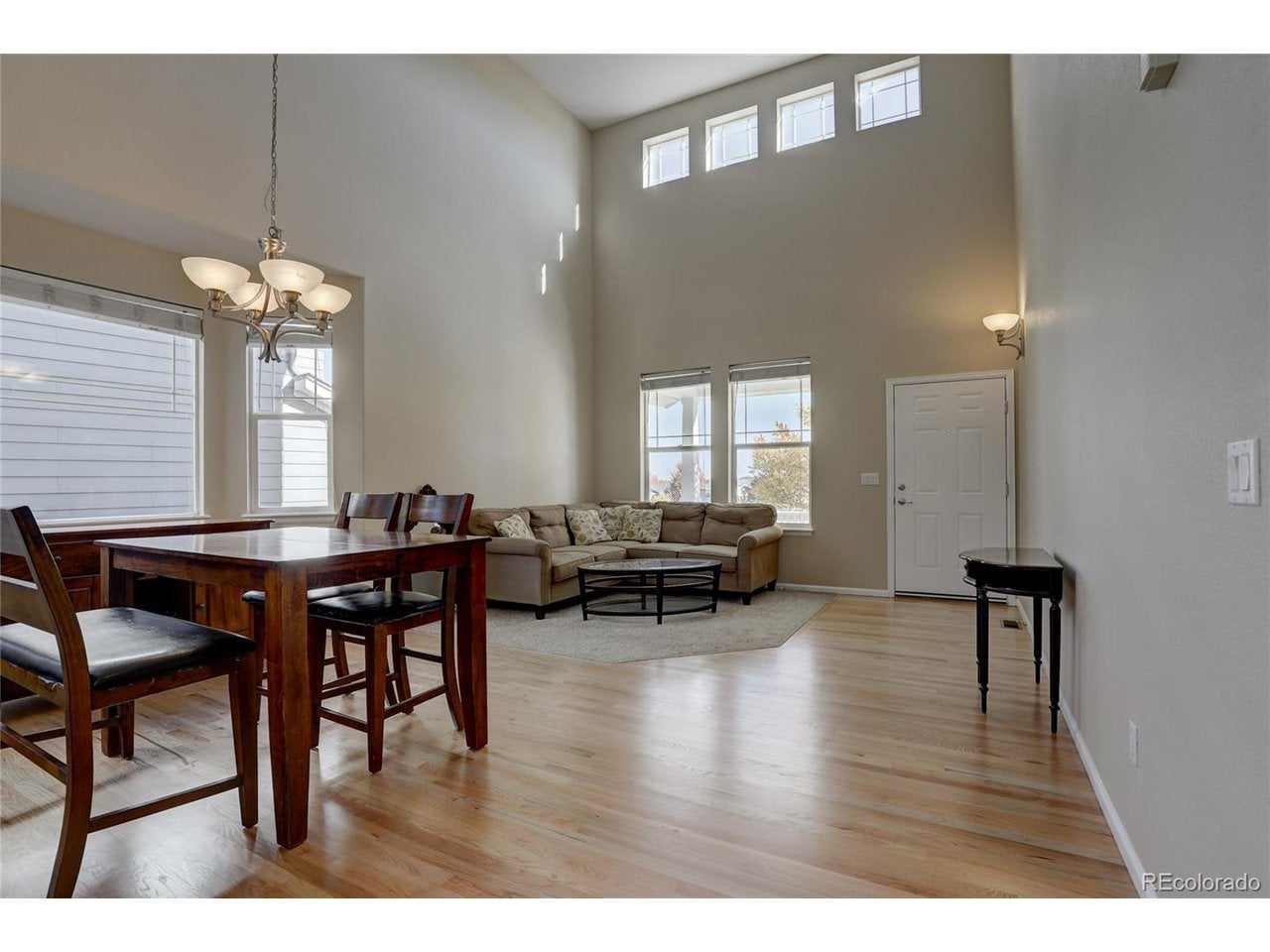 3242 Windridge Cir