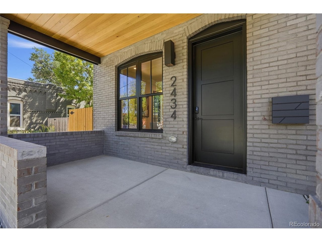 2434 W 36TH Ave
