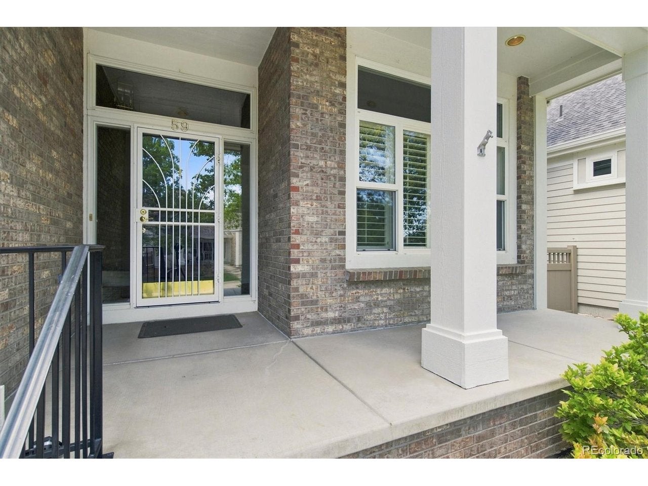 1011 S Valentia St 59
