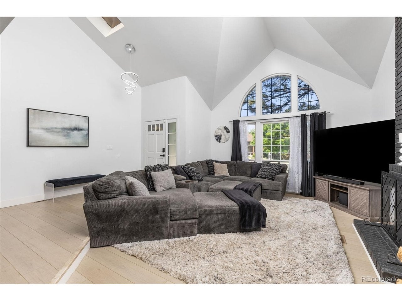 211 Durham Ct