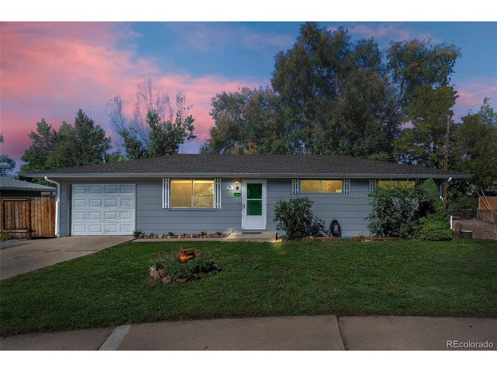 Photo 1 of 24 — 9 Elizabeth Ct, Longmont, CO 80501