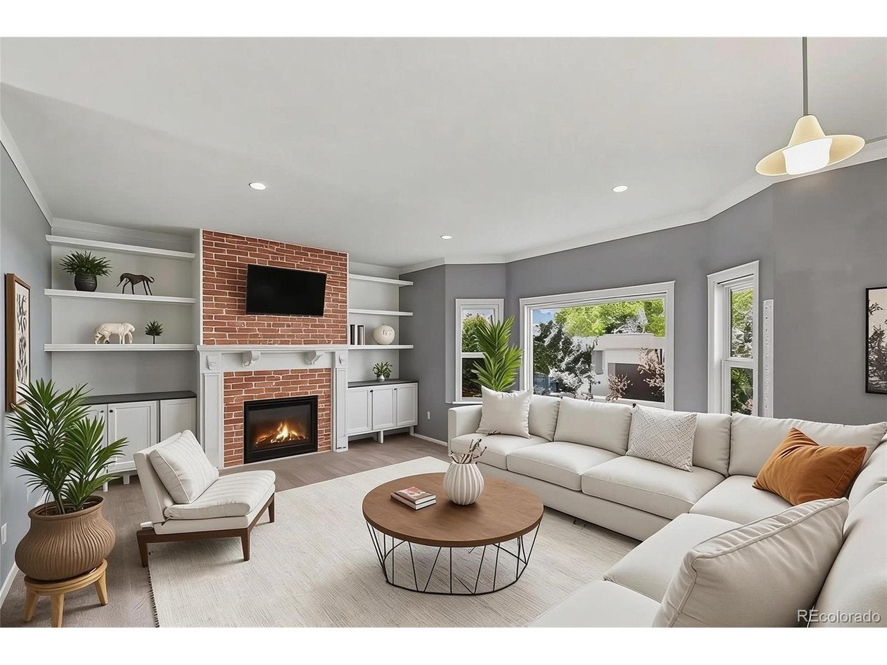 125 Falcon Cir