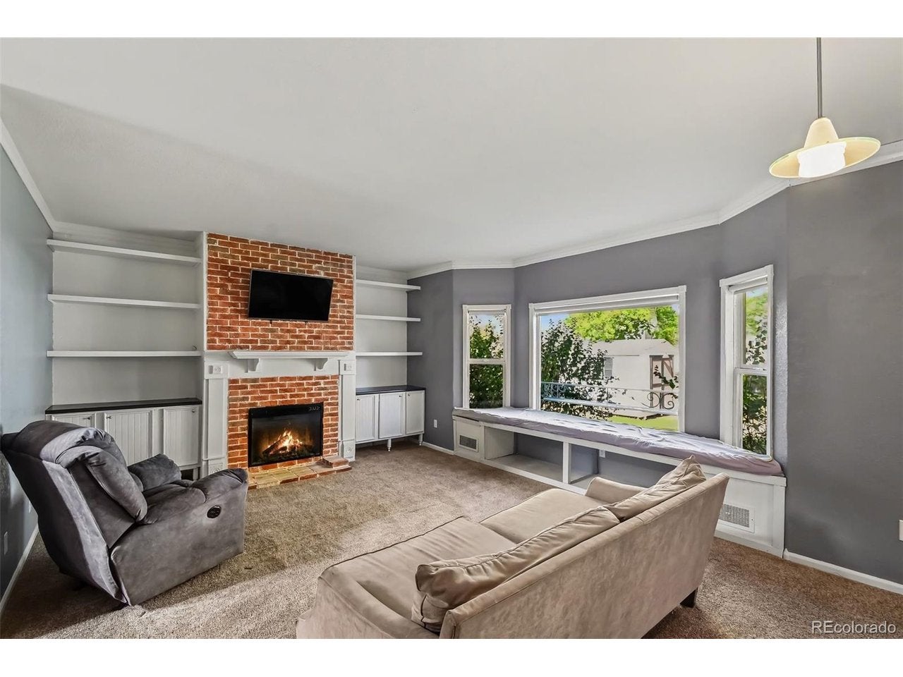 125 Falcon Cir