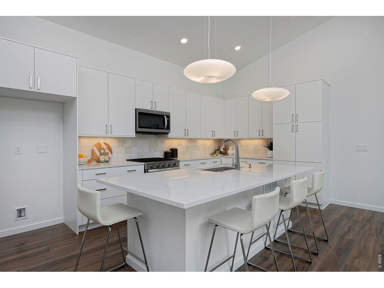 729 Kubat Ln 3-A