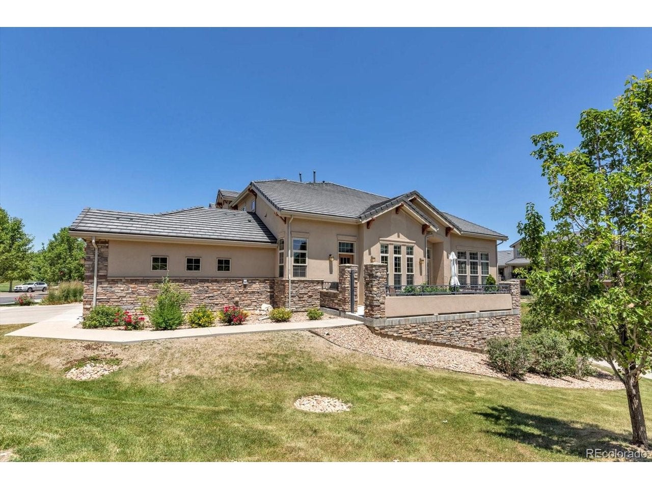 2758 Calmante Cir