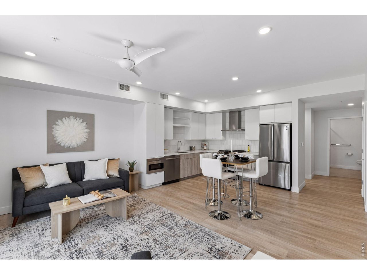 3261 Airport Rd D-102