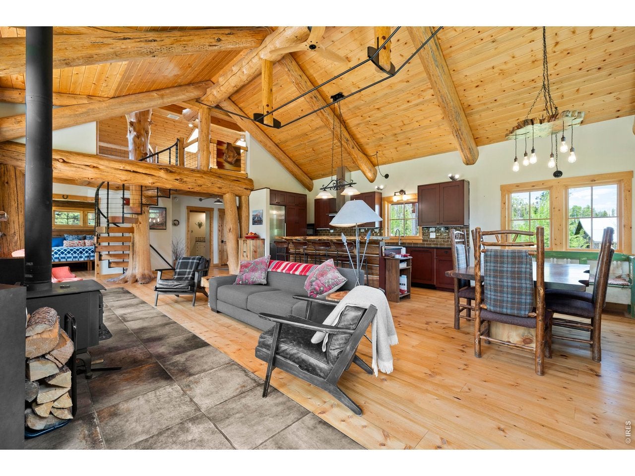 3219 County Road 99 Rd
