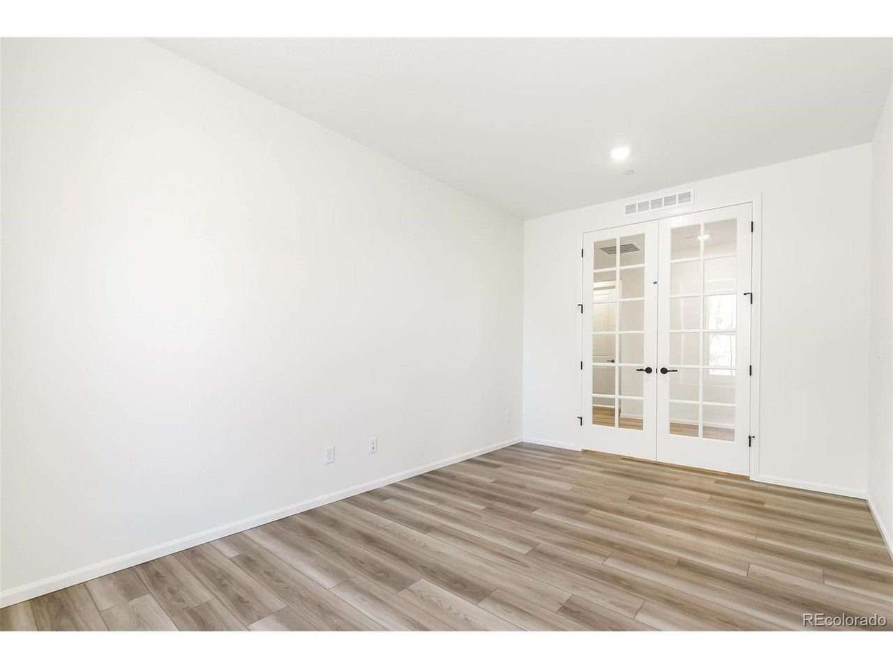 120 Telleen Ct