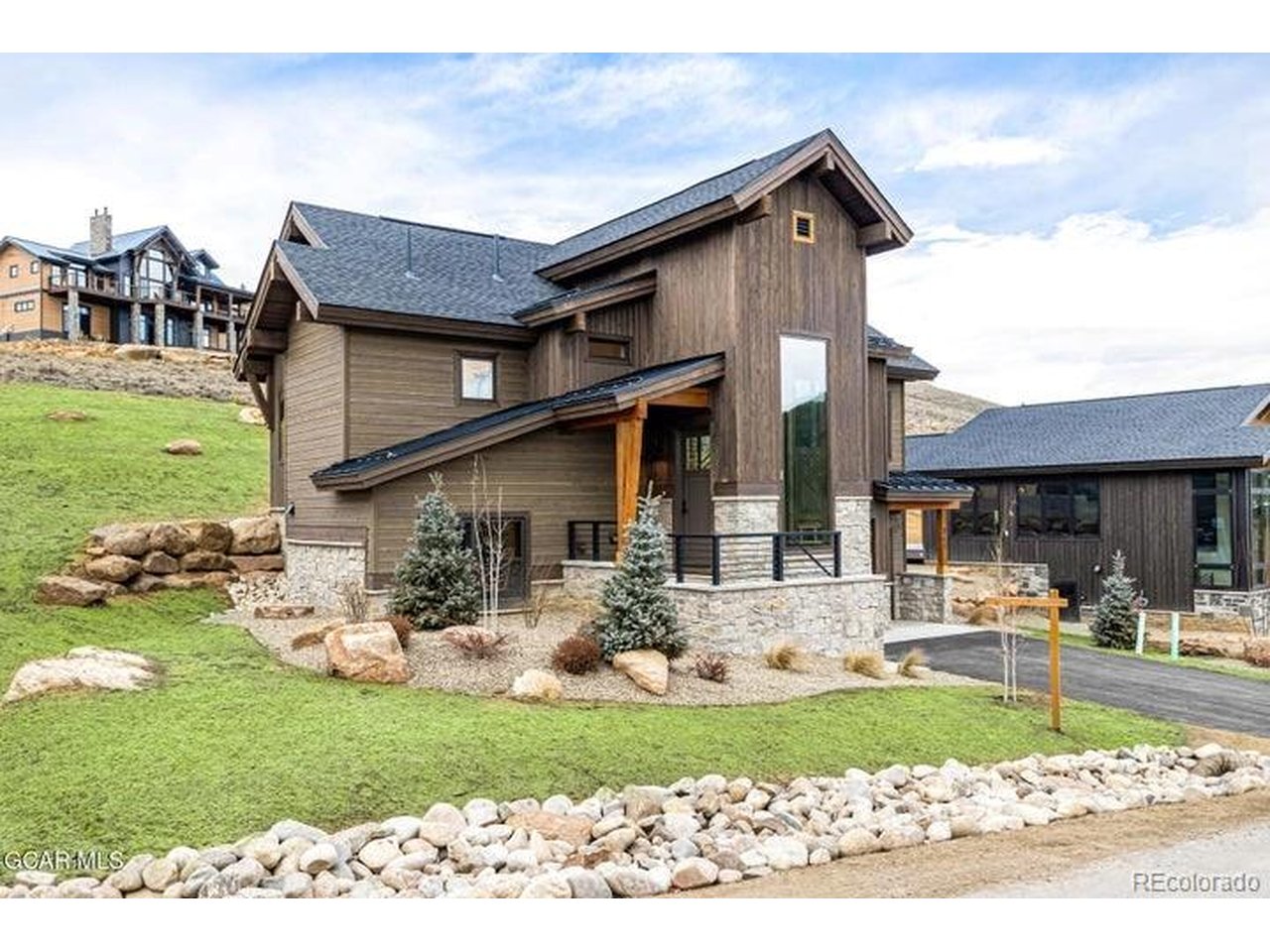 841 Black Feather Ct