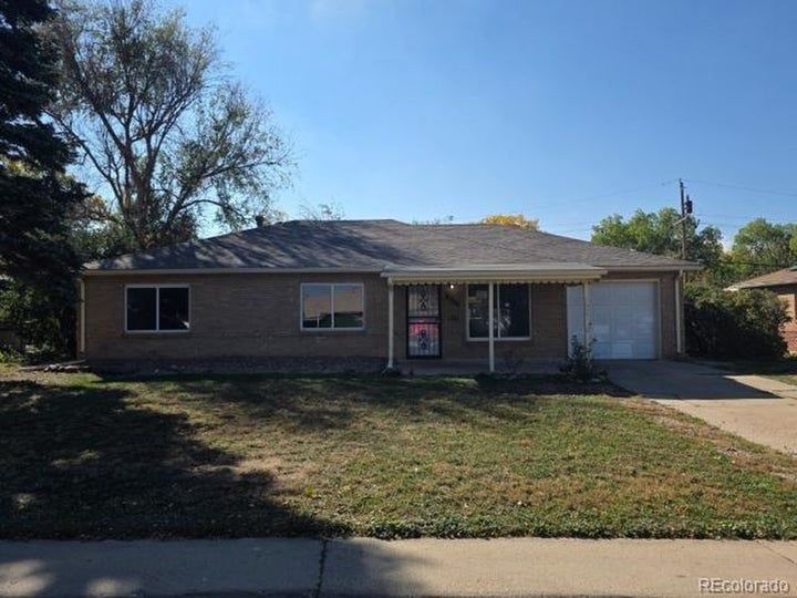 Photo 1 of 11 — 1027 Troy St, Aurora, CO 80011