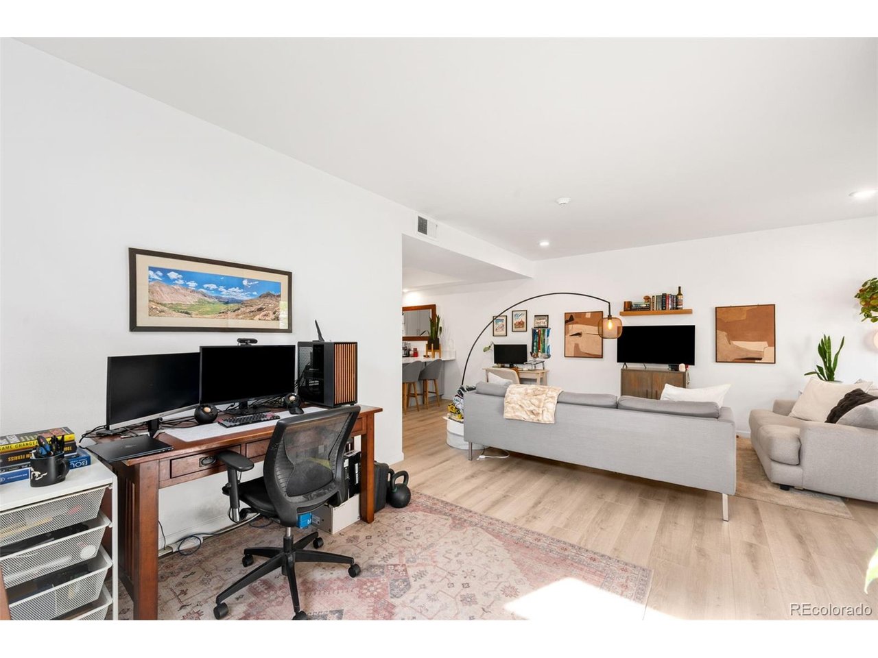 170 S Jackson St 101