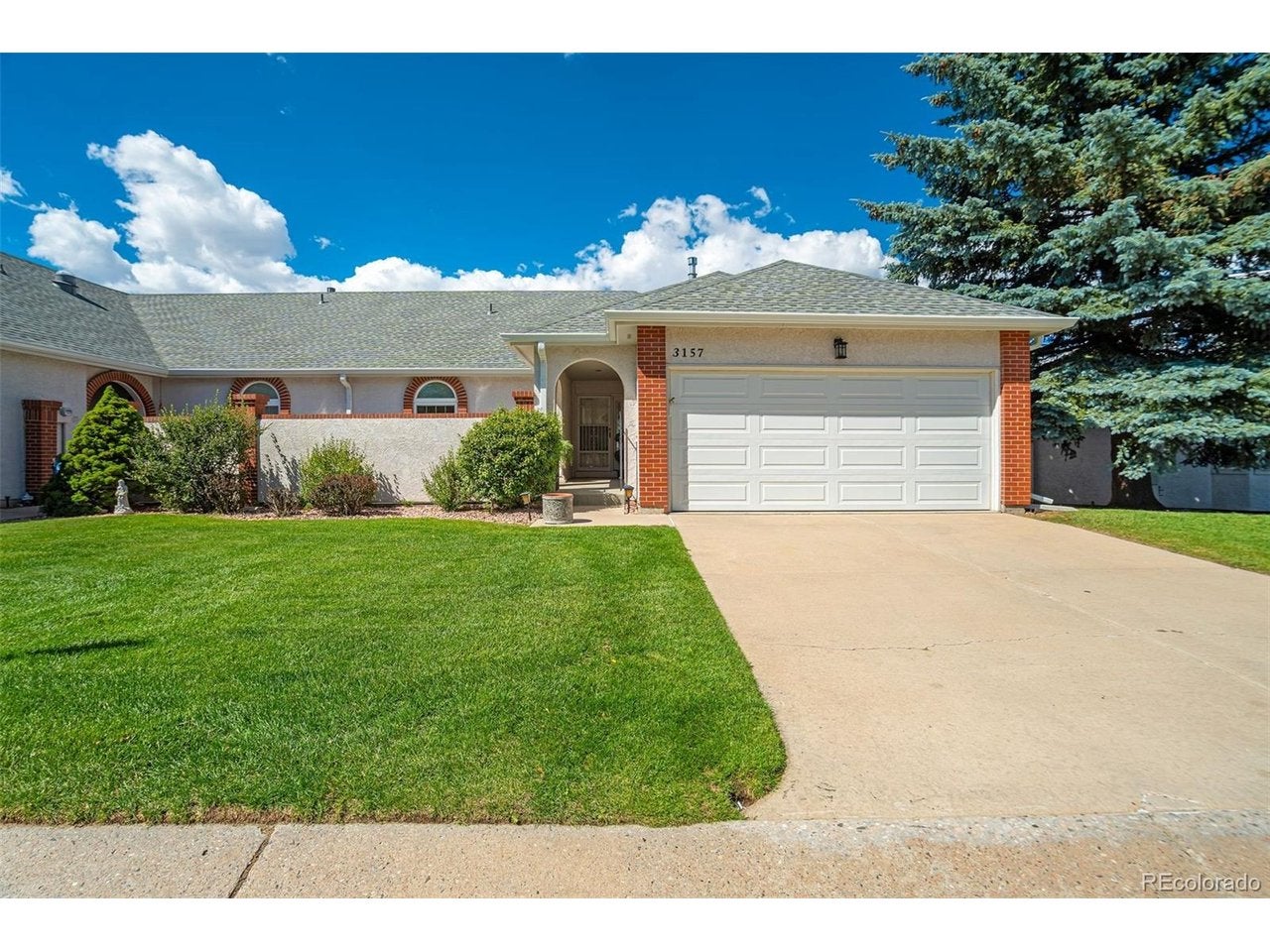 3157 Soaring Bird Cir