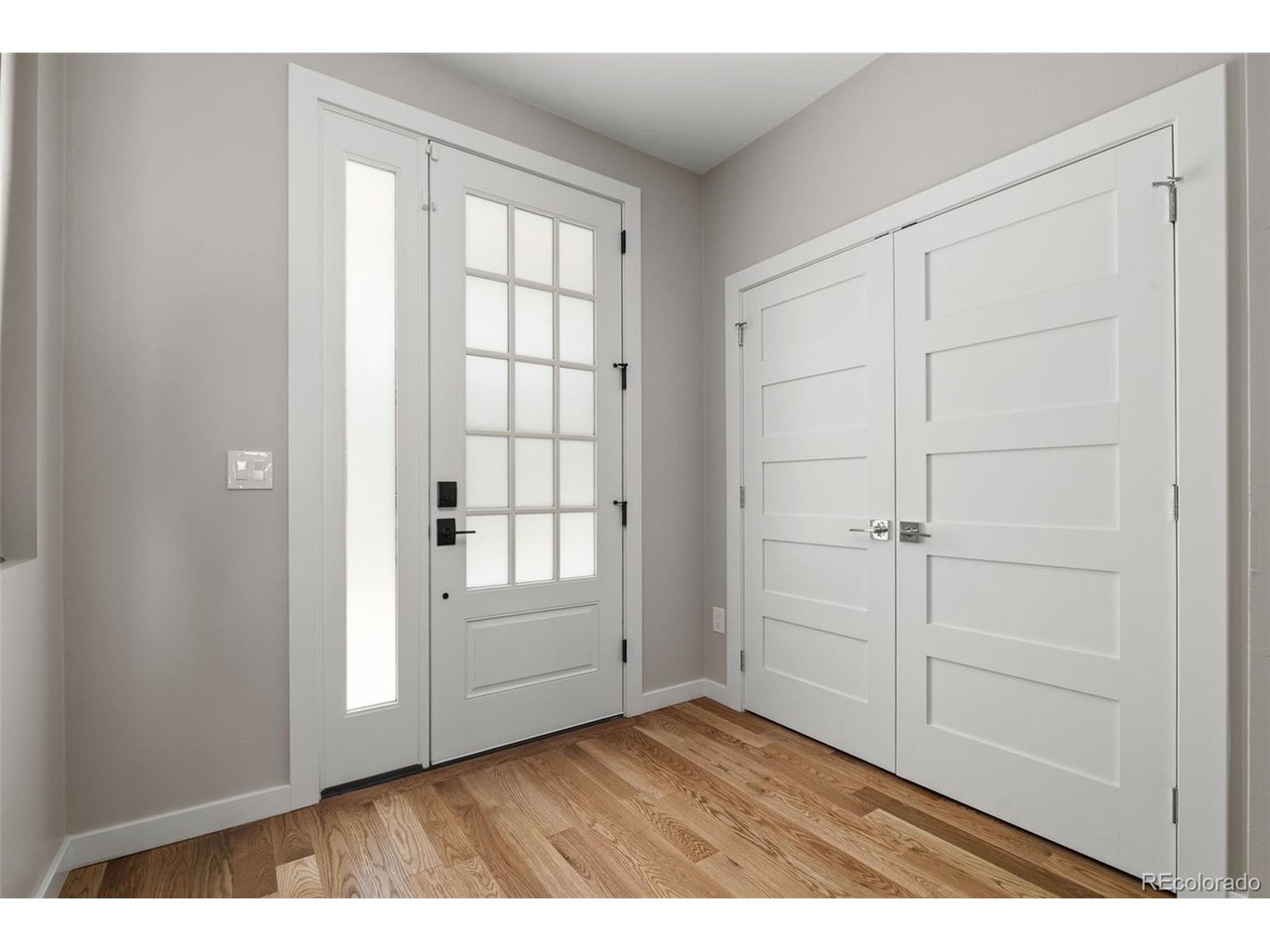1243 Newton St