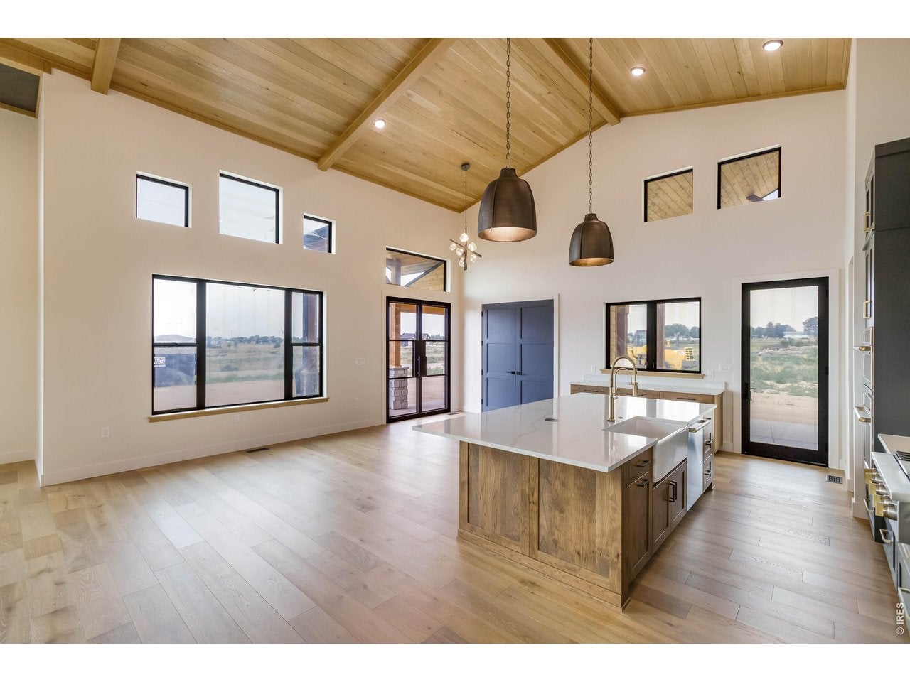 16886 Cattlemans Way
