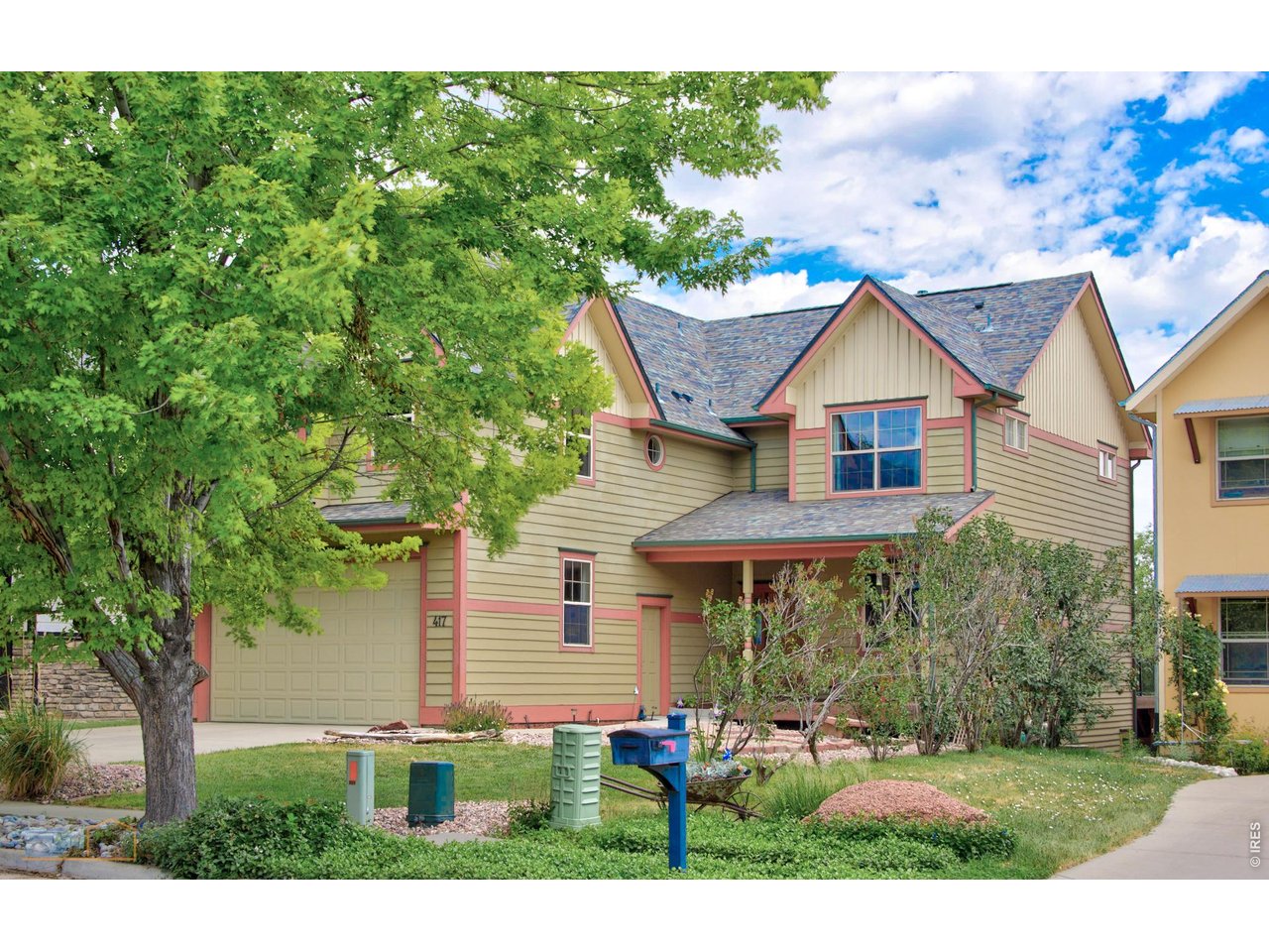 417 E Elm St