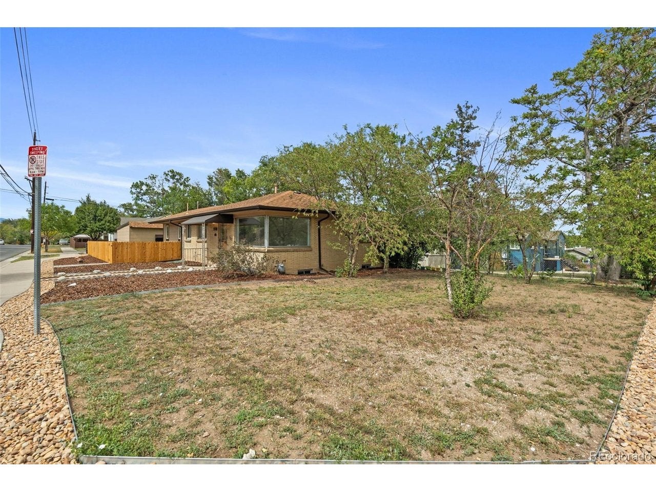 3101 W Cedar Ave