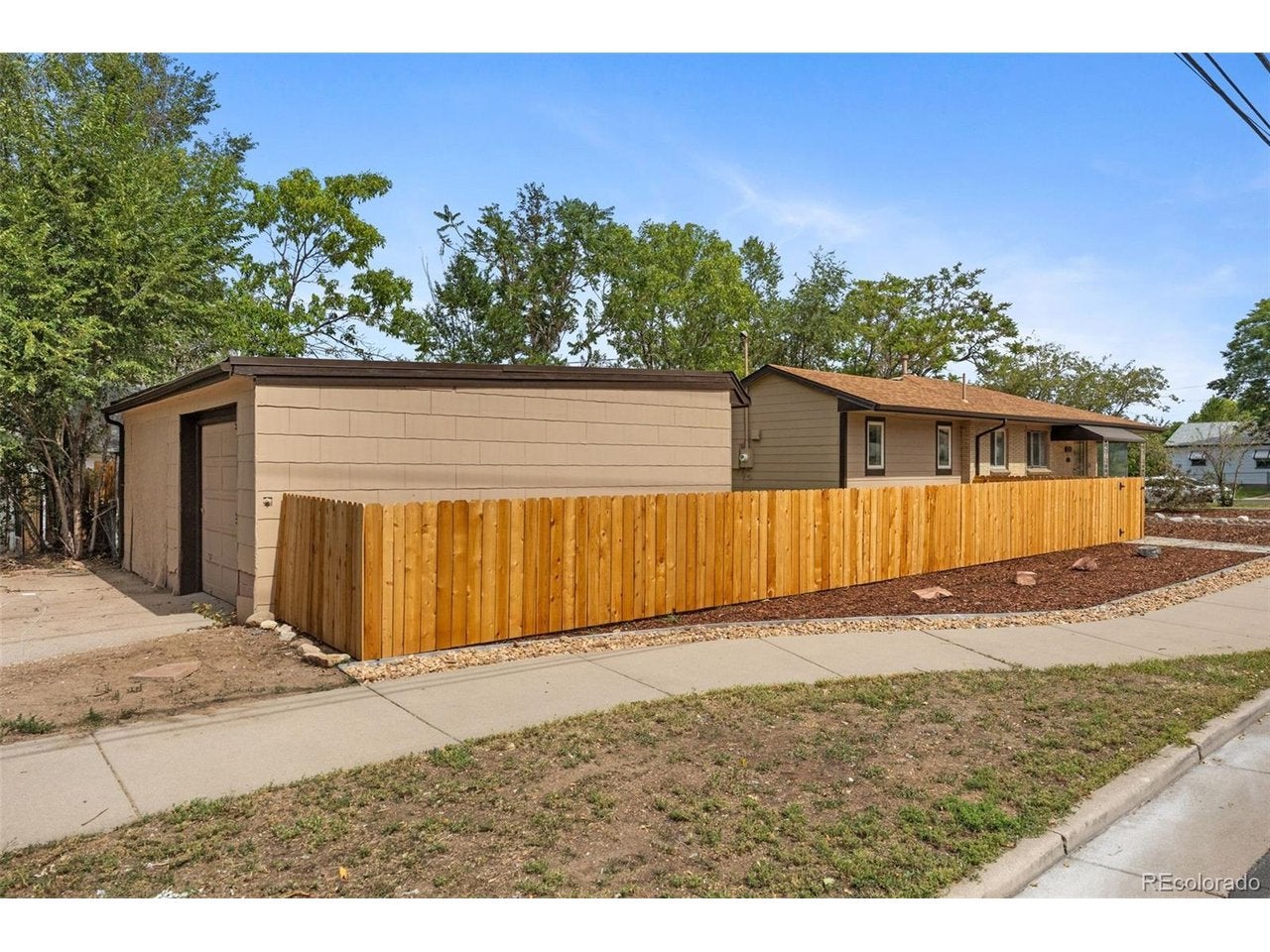 3101 W Cedar Ave