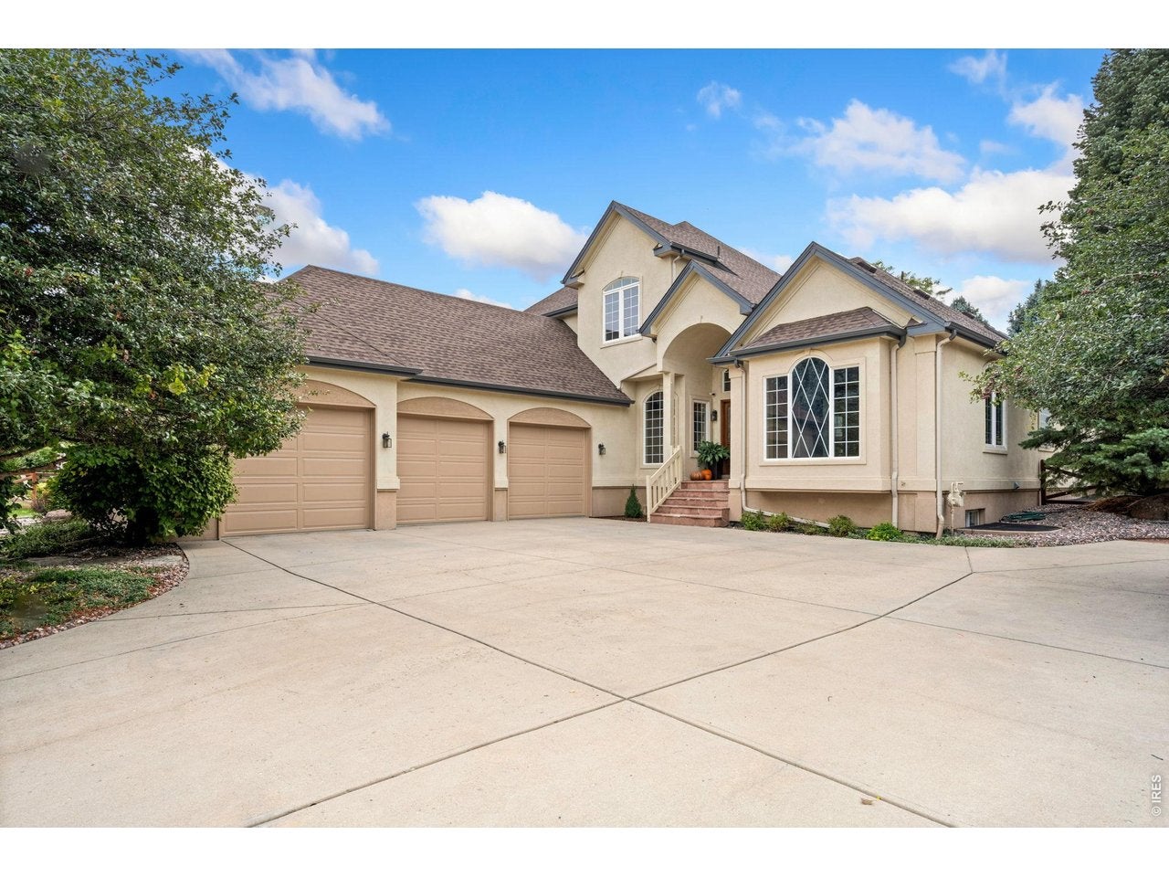1257 Whitehall Dr