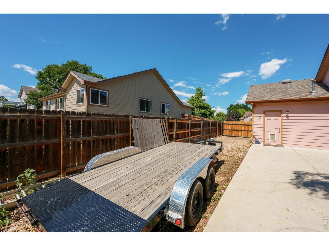 905 Scotch Pine Dr
