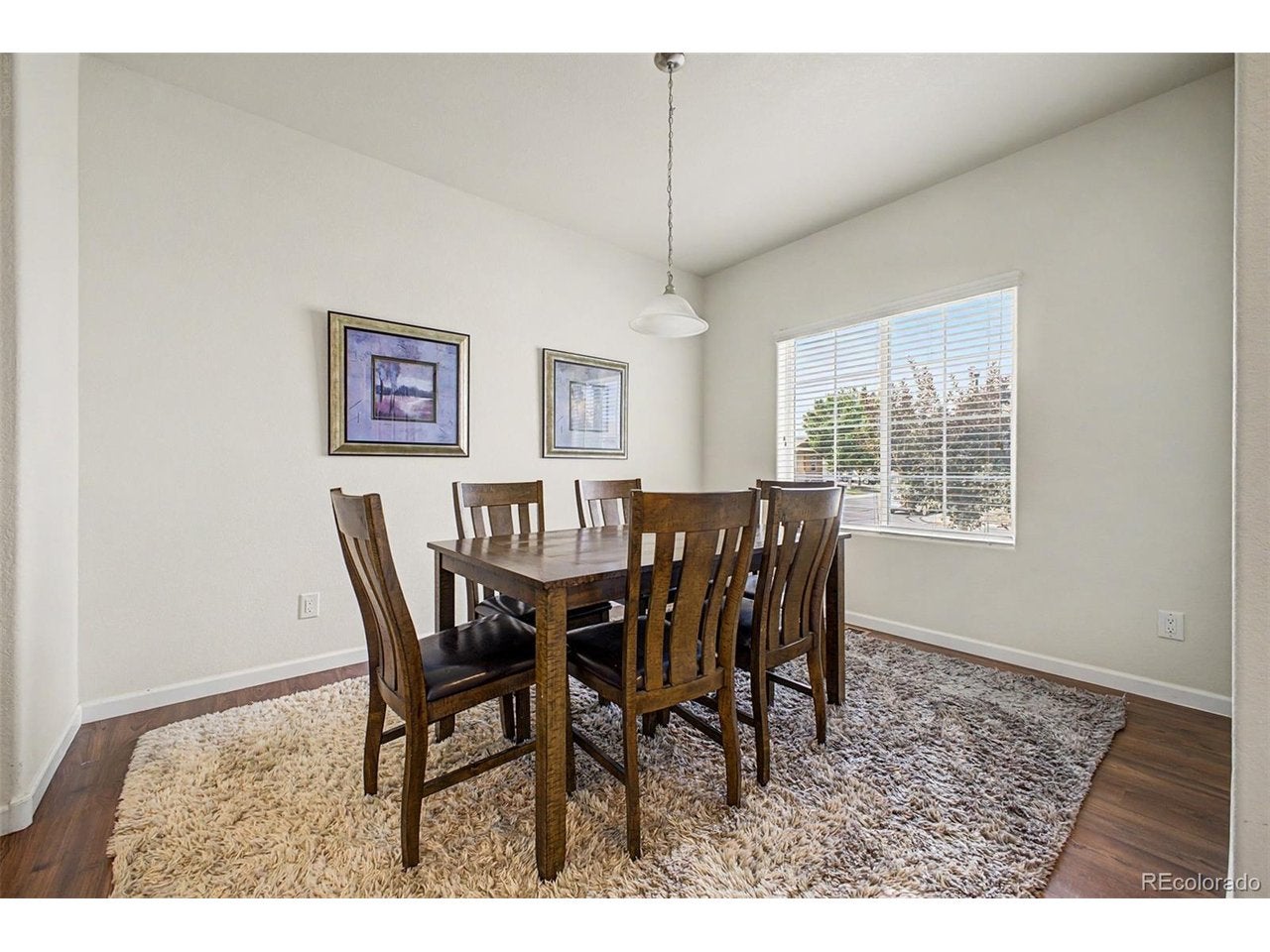 9526 Dexter Ln