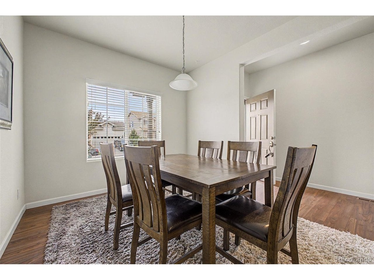 9526 Dexter Ln