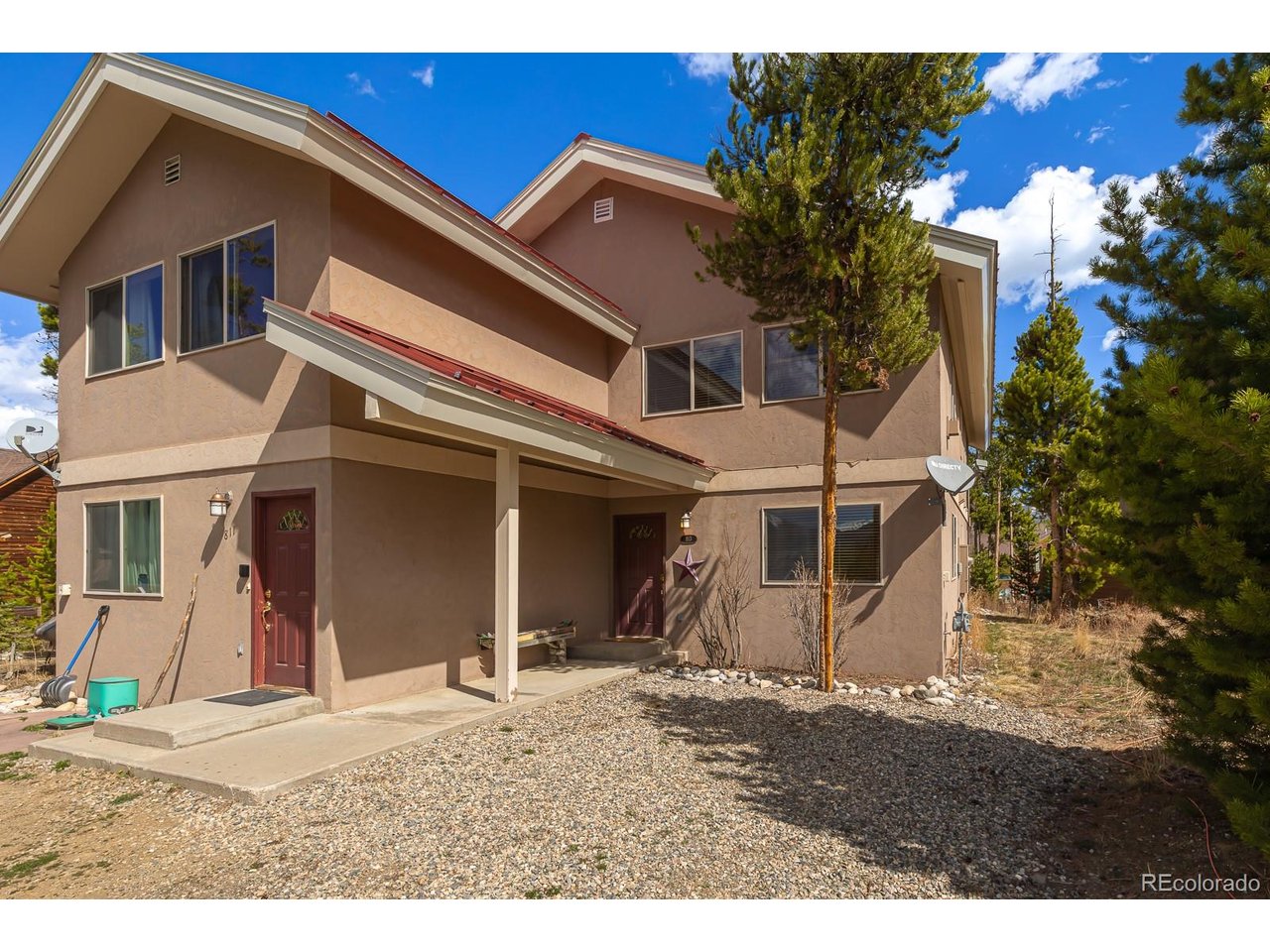 Photo 1 of 33 — 813 Ermine Ln, Fraser, CO 80442