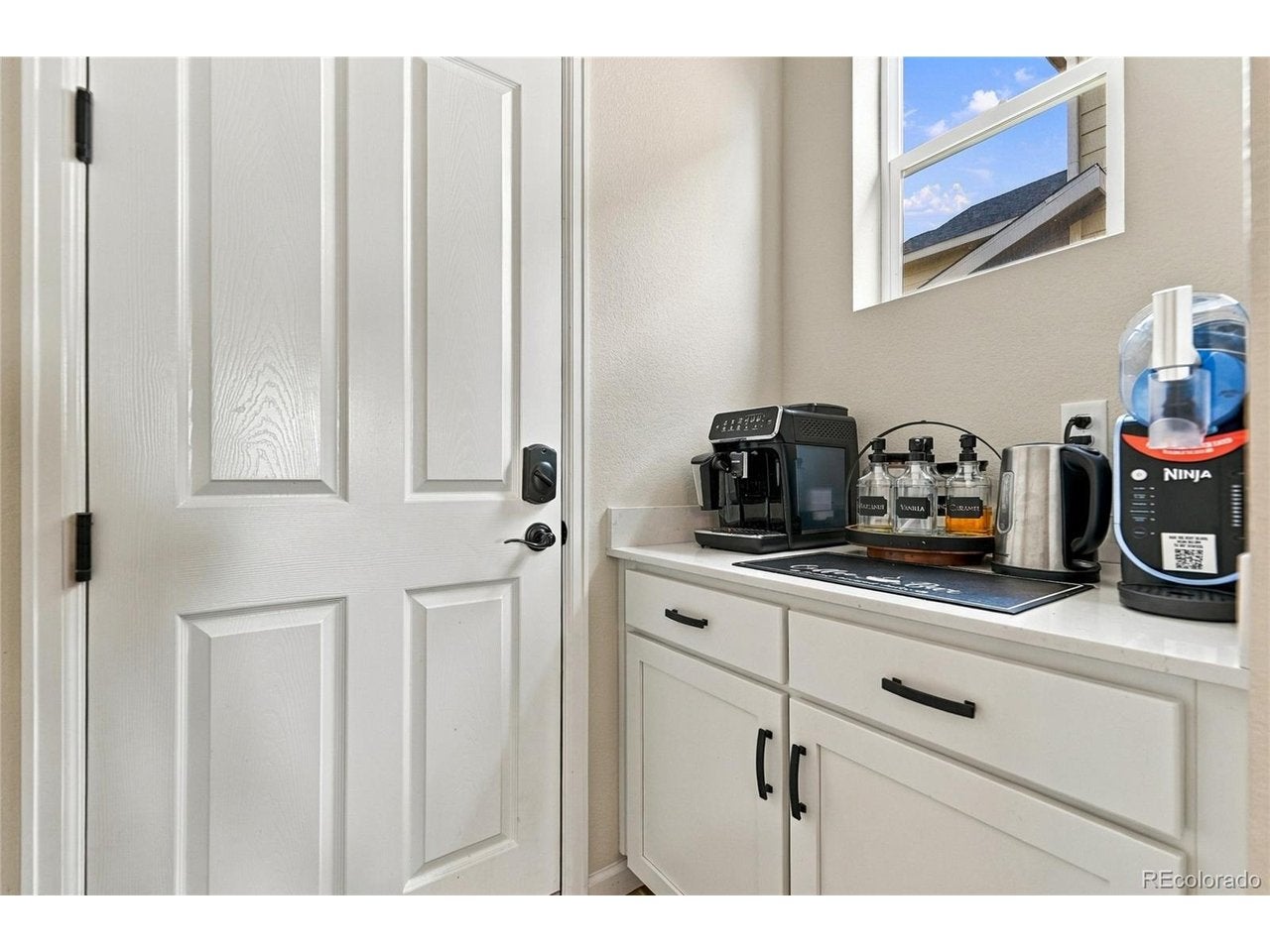 1392 Zenith Heights Ct