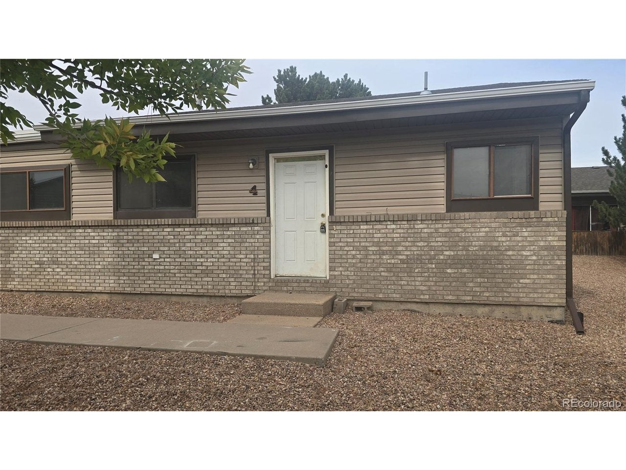 1600 42nd St 4