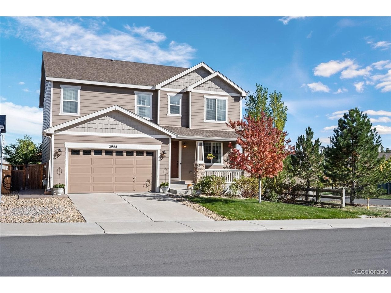 2952 Rising Moon Way