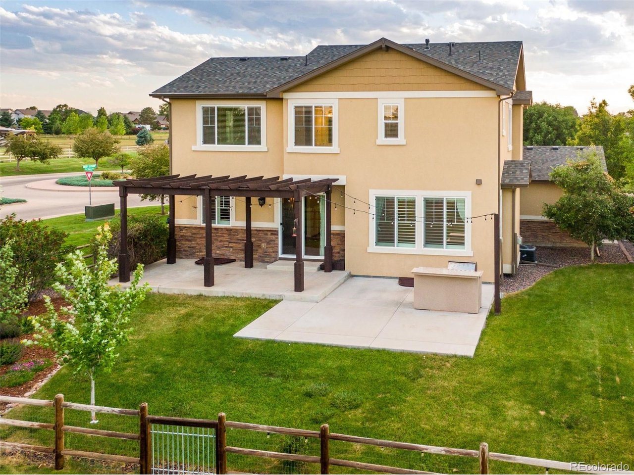 8876 Blackwood Dr