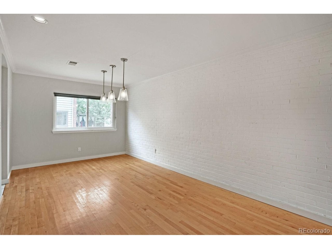 468 Josephine St
