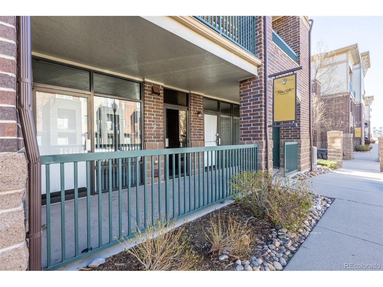 3852 S Dallas St 8-107