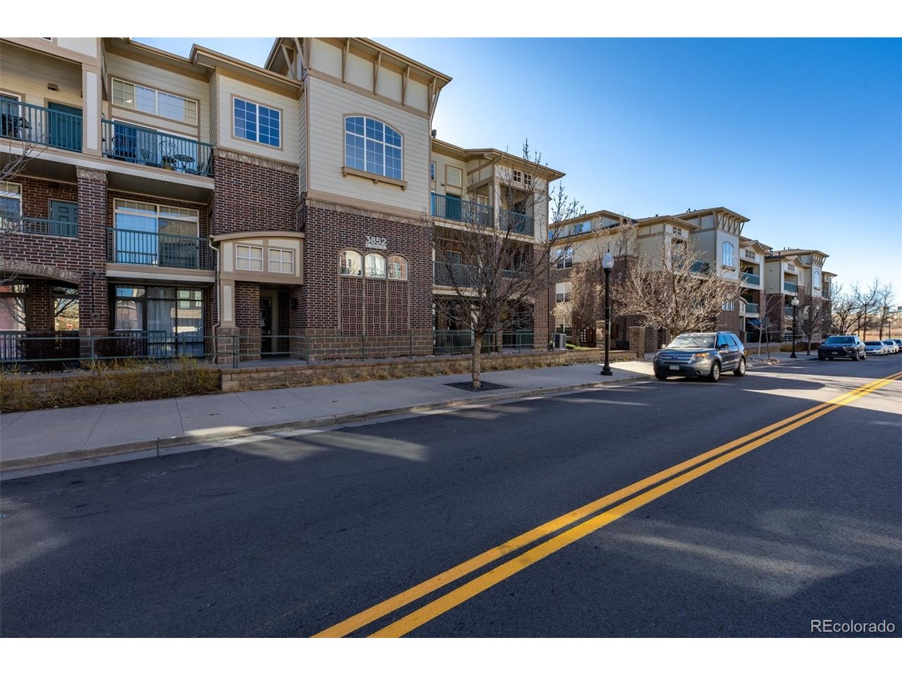 3852 S Dallas St 8-107