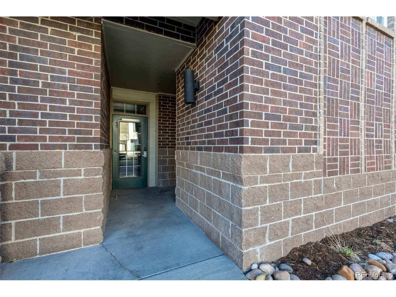 3852 S Dallas St 8-107