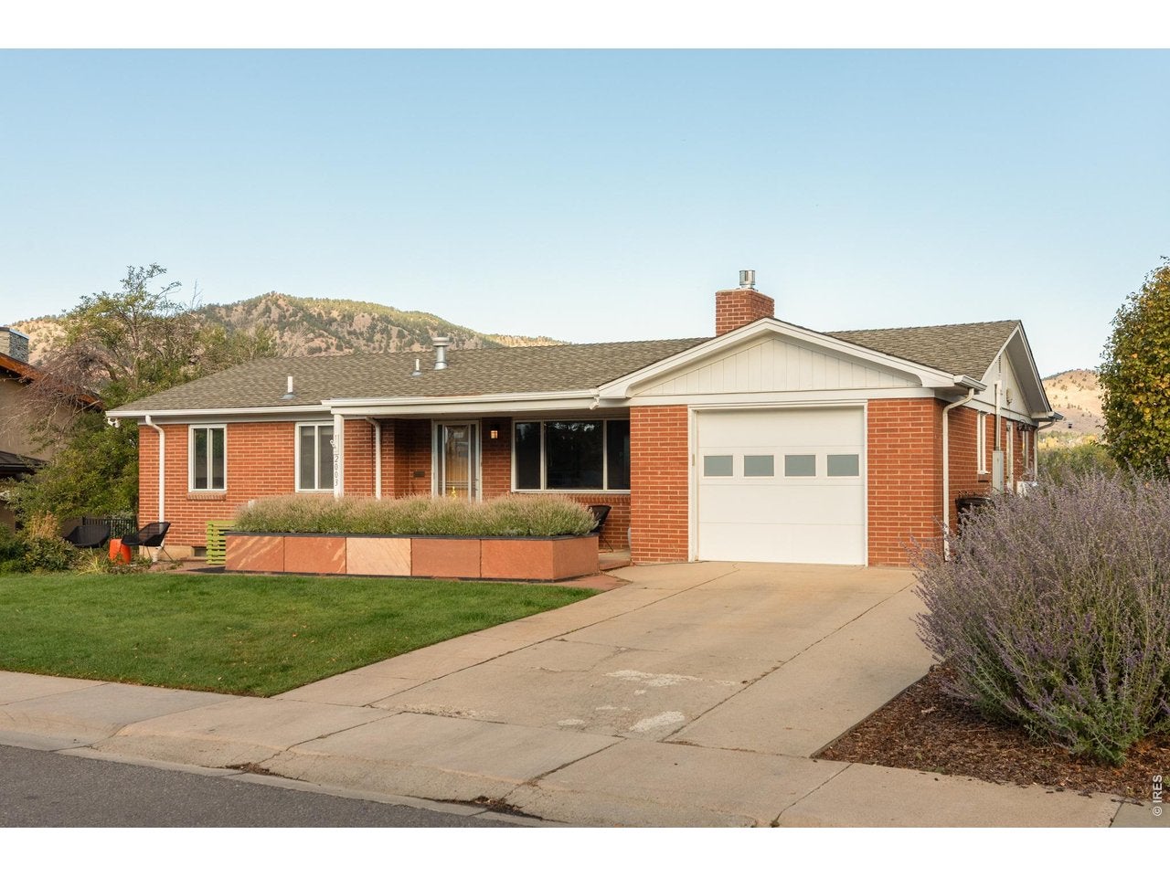 2003 Balsam Dr
