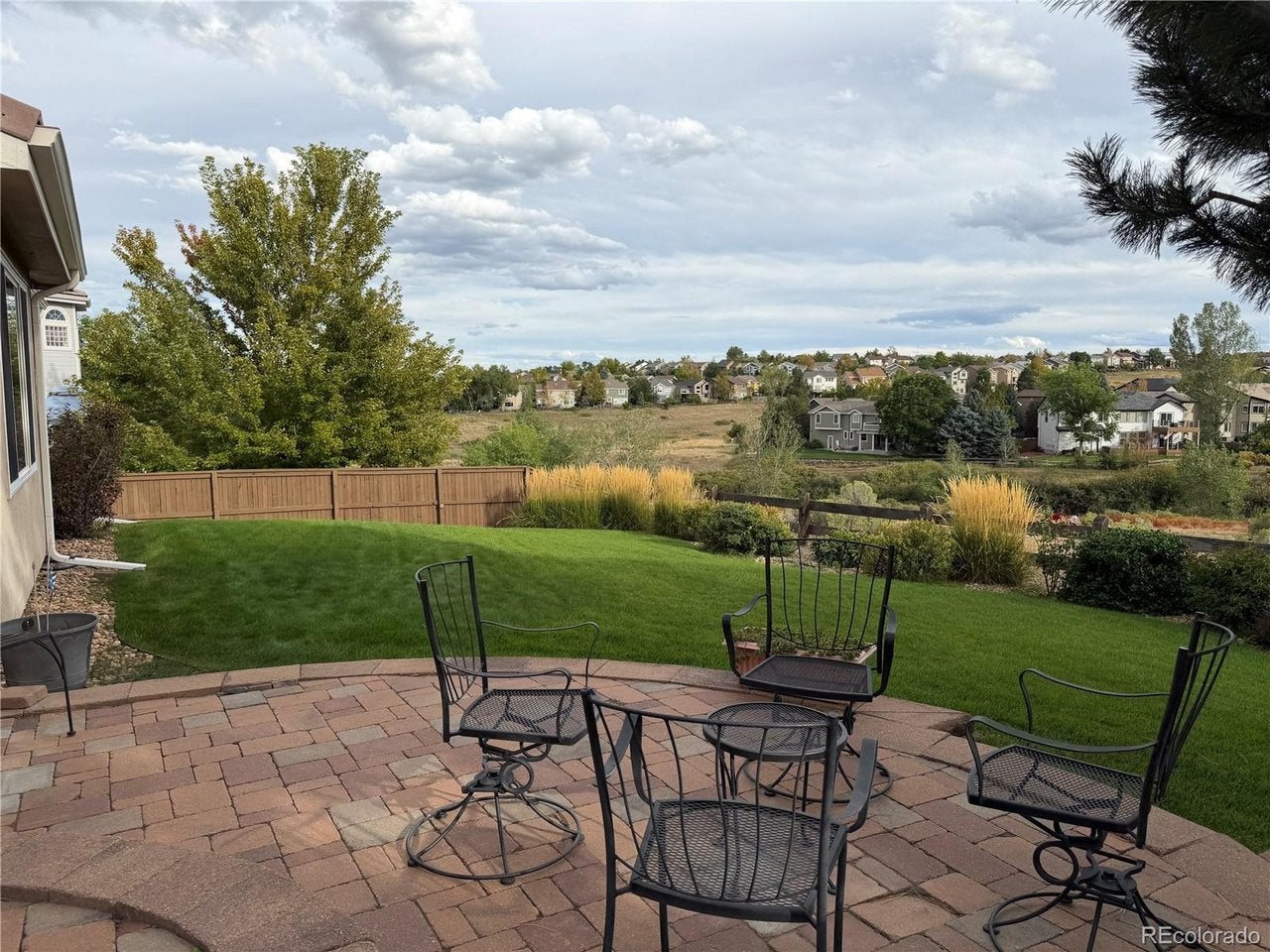 10092 Charissglen Ln