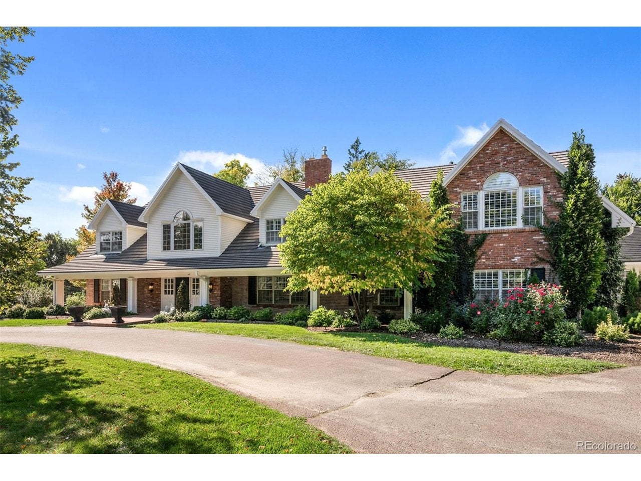 11 Village Rd