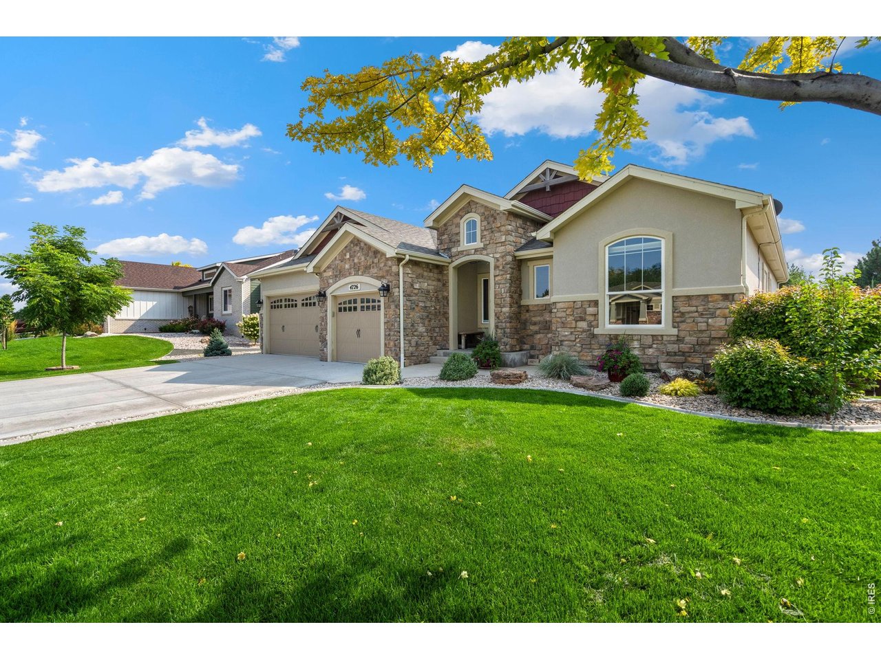 Great Curb Appeal & 3-Car Attached Garage