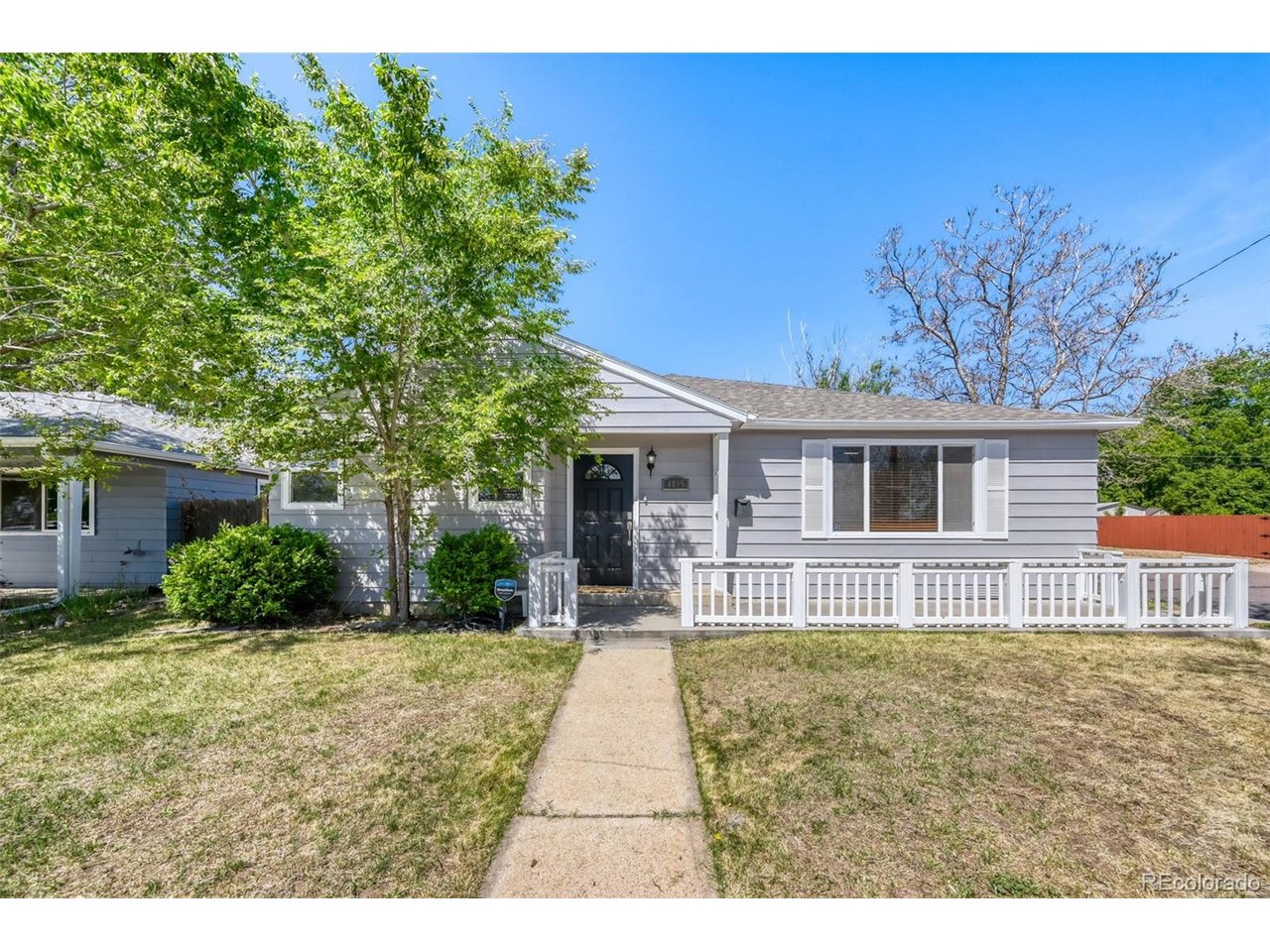 4895 Tejon