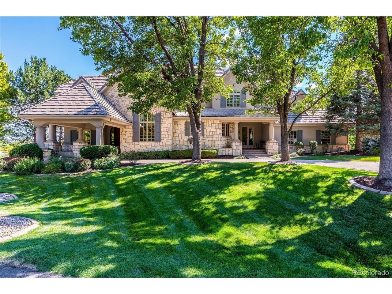 4450 W Caspian Cir