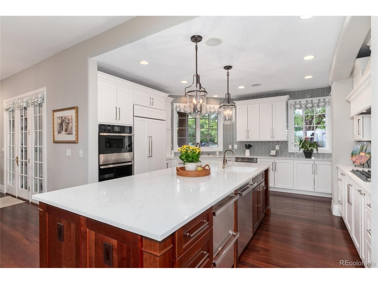 4450 W Caspian Cir