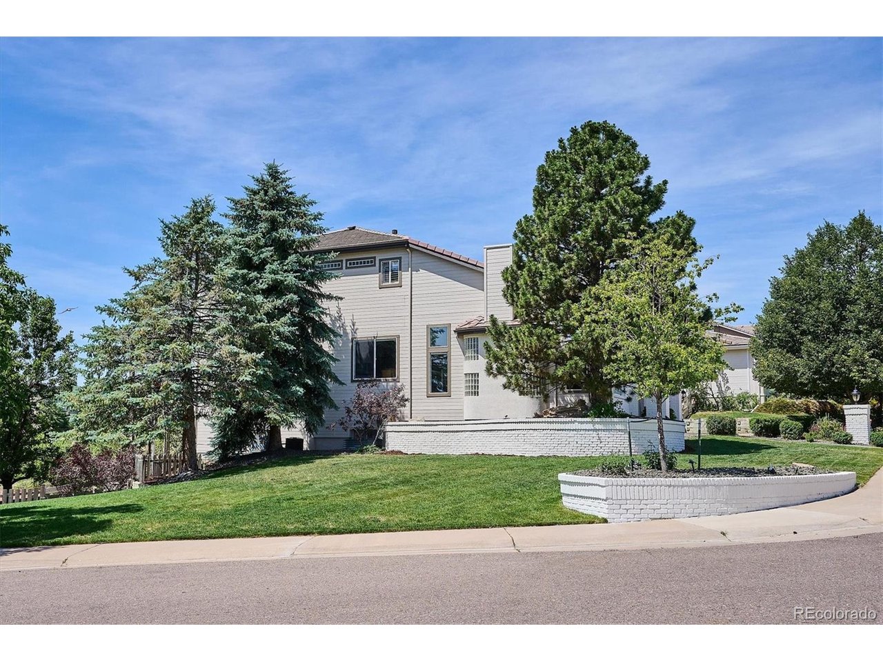 10074 Charissglen Ln