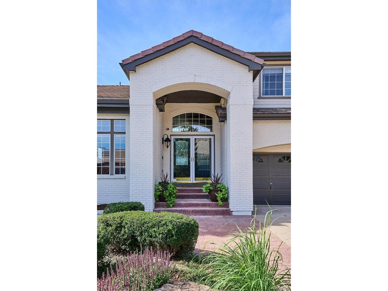 10074 Charissglen Ln