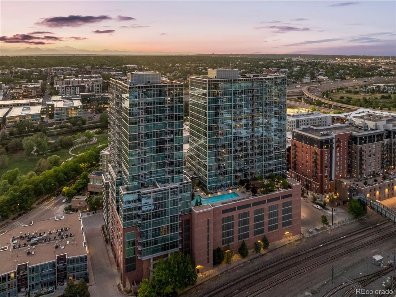 1700 Bassett St 2216