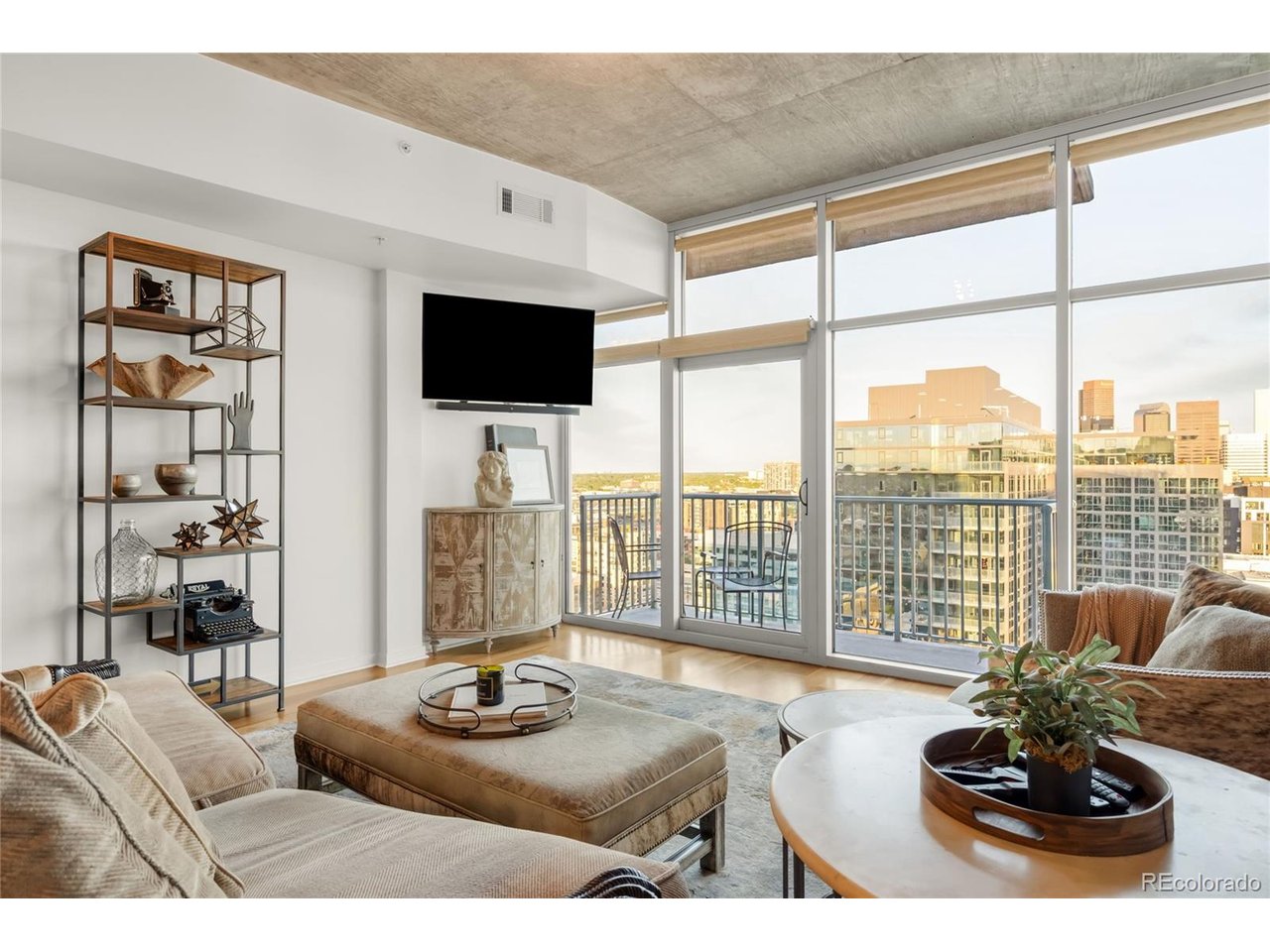 1700 Bassett St 2216