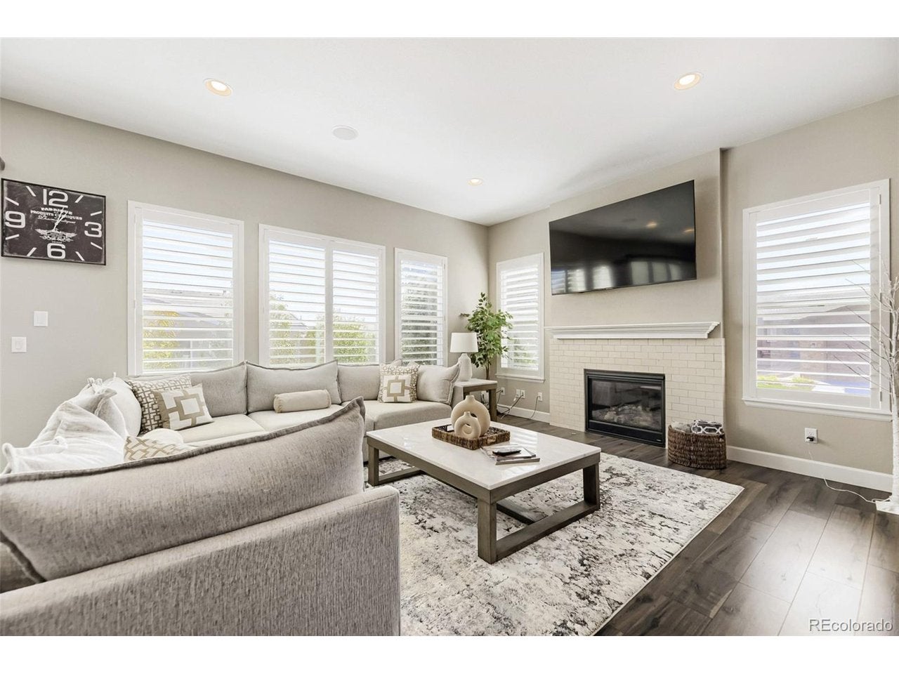 11300 Mission Walk St