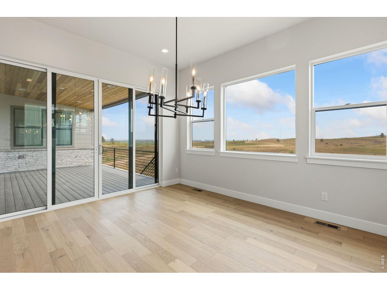 1613 Flourish Ct
